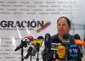 Colombia confirma salida de diplomáticos rusos, medios locales argumentan espionaje