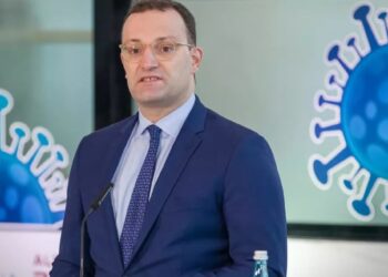 Expertos europeos aseguran que vacunas contra coronavirus son efectivas contra cepa mutada