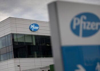 Gran Bretaña autoriza la vacuna de Pfizer contra el COVID-19