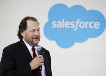 Salesforce adquirirá a Slack por 27.700 millones de dólares
