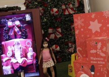 En Brasil Santa Claus se queda sin empleo por la pandemia de COVID-19