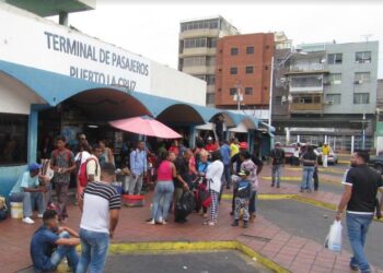 Policías mantienen operativo en terminal porteño