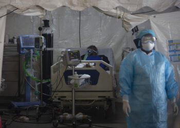 Prevén que vacuna contra Covid-19 llegue a África en marzo