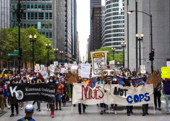 Maestros de Chicago se niegan a trabajar antes de vacunarse