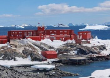 Se registran sismos en Antártica y en el centro de Chile