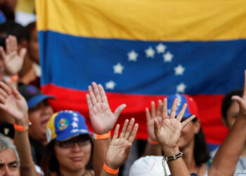 Reina confusión e incertidumbre entre venezolanos en EE.UU.