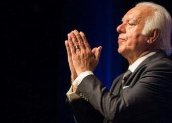 Muere en Portugal el cantante de fado Carlos do Carmo, "la voz de Lisboa"