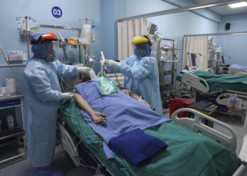 Rebrote del COVID-19 saturó unidades de cuidados intensivos en Perú