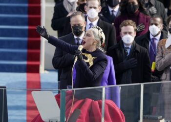 Hollywood regresa: Gaga, J.Lo cantan en investidura de Biden (+Fotos)