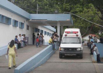 Murió estudiante al chocar la moto contra defensa del BTR