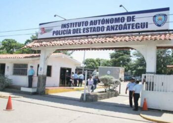 Oficiales del estado atraparon a tres solicitados