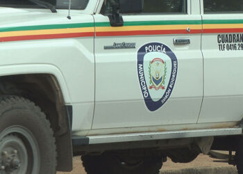 Atraparon a dos adolescentes por hurto en una estación de servicio