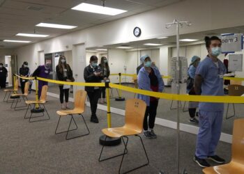 Lentitud en proceso de vacunación confirma temores de expertos en EEUU