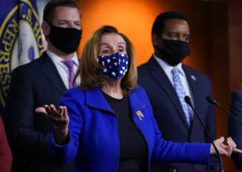 Siete republicanos votaron contra Trump en juicio político