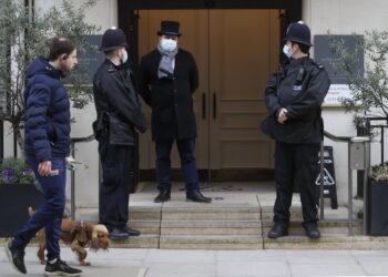 Palacio: el príncipe Felipe tiene infección, permanecerá en el hospital