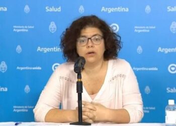Asume nueva ministra de Salud tras escándalo en Argentina