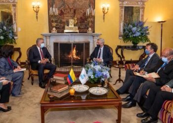 Colombia dicta medida protectora para cerca de un millón de venezolanos que están de forma irregular