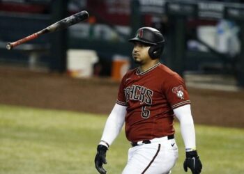 Eduardo Escobar despierta interés en varios equipos