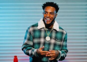 Fredo Versátil celebra su primer millón con el tema "Soltera"