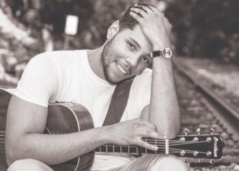 Juan Samuel le canta al desamor con "Días grises"