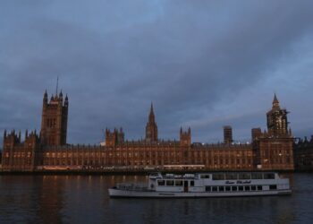 La economía del Reino Unido sufre la mayor caída desde 1709