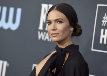 Mandy Moore anuncia el nacimiento de su 1er hijo