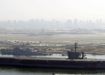 Resurge COVID-19 en portaviones de Estados Unidos que tuvo brote