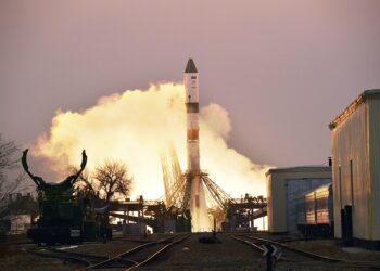 Una nave rusa de carga sale hacia la Estación Espacial