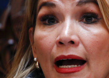 Expresidenta Áñez denuncia que quieren detenerla en Bolivia