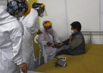 Ecuador no endurece medidas a pesar de alza de contagios