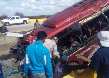 Trasladan a San Tomé a tres de los 17 heridos en accidente de bus Yutong