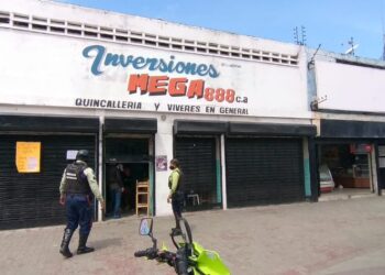 Cerraron un centenar de negocios no priorizados en el municipio Bolívar