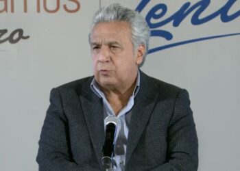 Partido de gobierno en Ecuador expulsa a presidente Moreno
