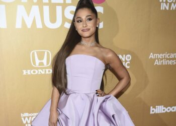 Ariana Grande será una de los coach en The Voice”
