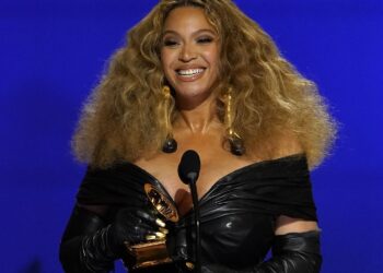 Beyoncé y Taylor Swift hacen historia en los Grammy