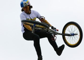 Dhers ganó dos medallas de oro en los Campeonatos Nacionales de BMX