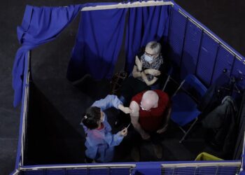 Francia: Nueva marca de casos de COVID-19 en terapia intensiva