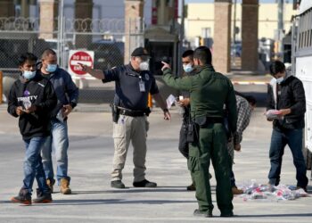 Migrantes no saben a que atenerse frente a la política migratoria de Biden