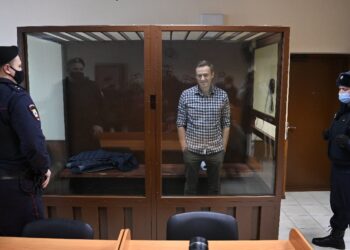 Colaboradores denuncian deterioro de salud de líder opositor ruso Alexéi Navalni