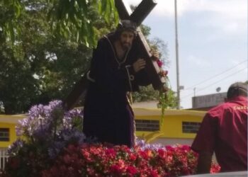 Nazareno recorre las calles de Puerto La Cruz (+Fotos)