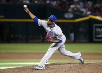 Strop viola protocolos de COVID-19 y es apartado de Cachorros de Chicago