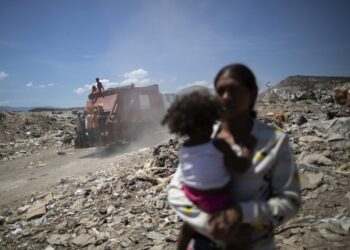 Presionan a Biden para que revise sanciones a Venezuela