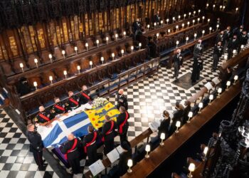 Familia real británica le dio el último adiós al príncipe Felipe este sábado