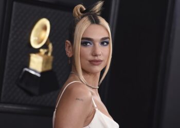 Dua Lipa, Arlo Parks y Celeste lideran la carrera por los Brit Awards del Reino Unido