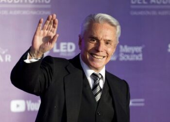 Frida Sofía acusa a Enrique Guzmán de abuso