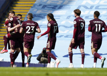 Líder Manchester City cayó ante Leeds en la Liga Premier inglesa