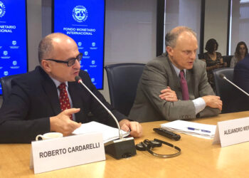 FMI anuncia retiro del director de America Latina