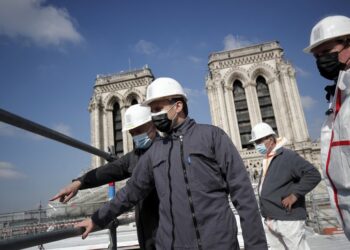 Macron visita Notre Dame dos años después del devastador incendio