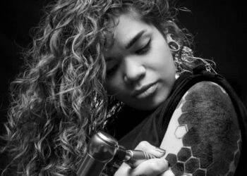 Gabriela Agudelo marca pauta con sus tatuajes