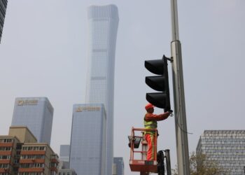 El crecimiento económico de China subió al 18,3% a medida que la actividad revivió